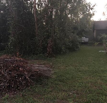 5th image of 592 Spreading Oak Ave