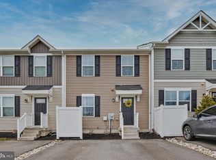 3 Castle Dr, Gilbertsville, PA 19525
