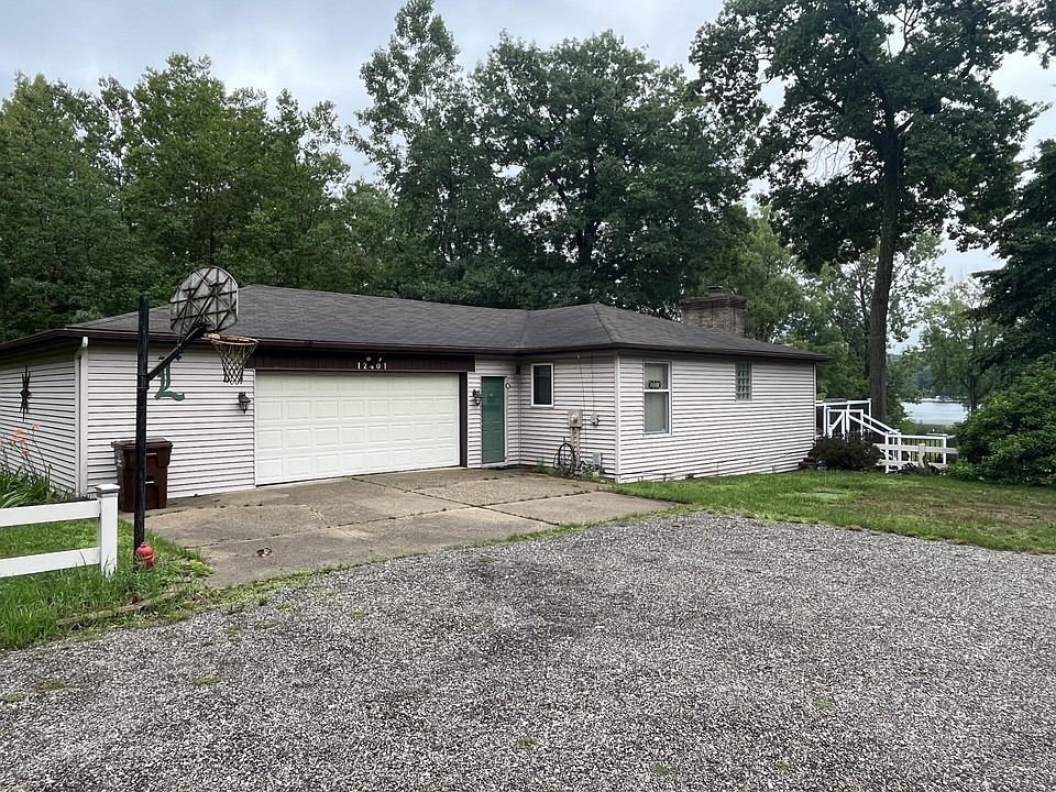 1st image of 12401 McMurty Dr NE