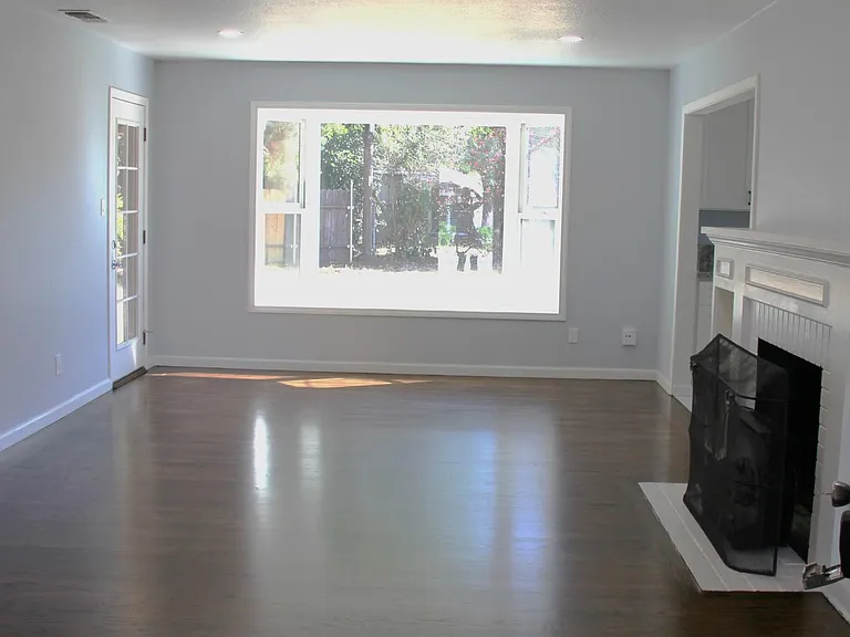5399 Whittier Dr — Photo 32