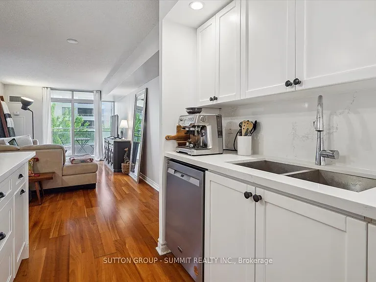 5229 Dundas St W #511 — Photo 17