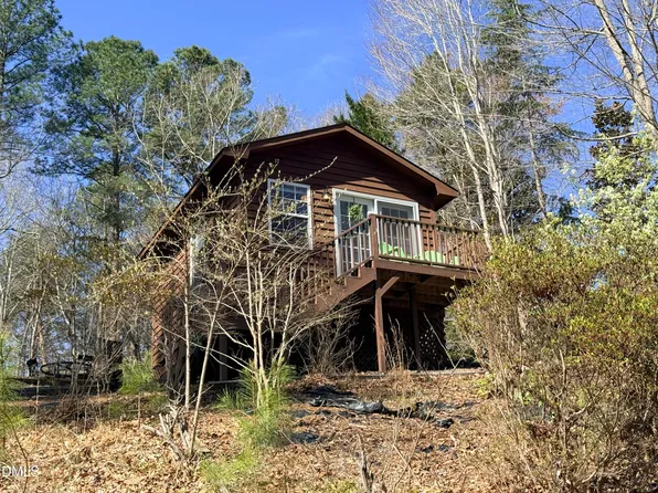 125 Pebble Dr, Leasburg, NC 27291