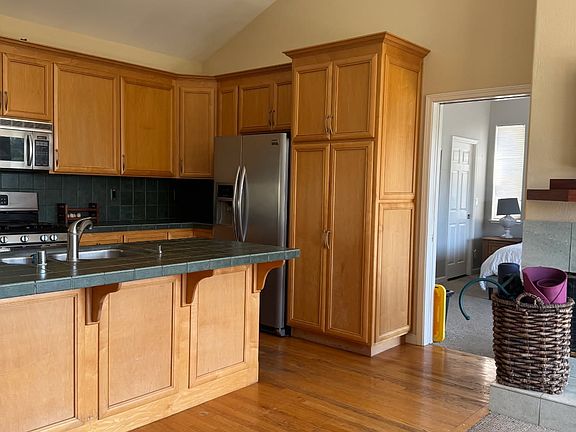 4th image of 646 Ruins Creek Rd