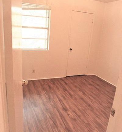 5th image of 402 Hedgewood Dr APT D