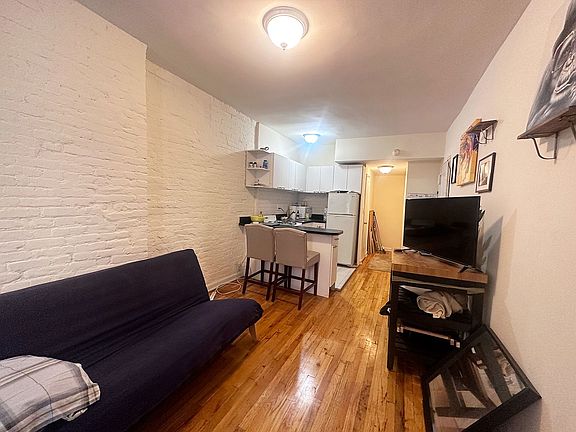 2nd image of 325 E 54th St APT 1C