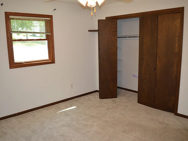 1870 Sand Ridge Ct — Photo 16