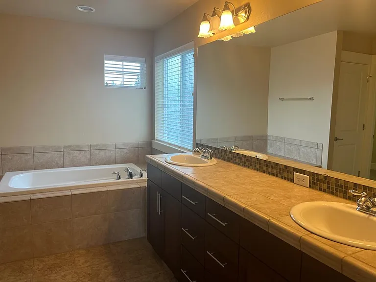 SW 311th Pl — Photo 13