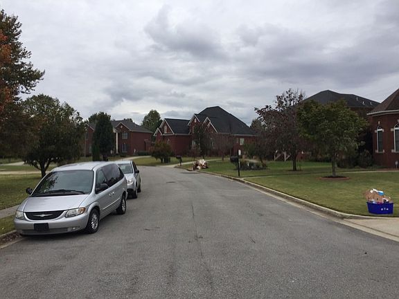 4th image of 122 Redwood Dr