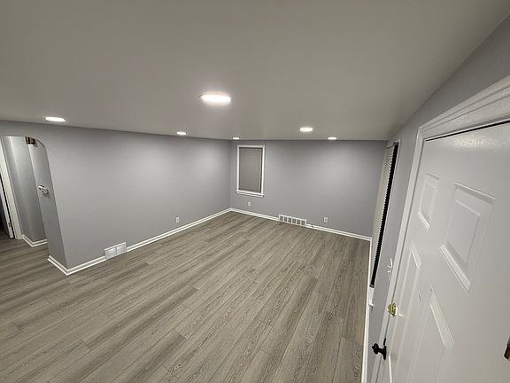 4th image of 1257 Brighton Rd