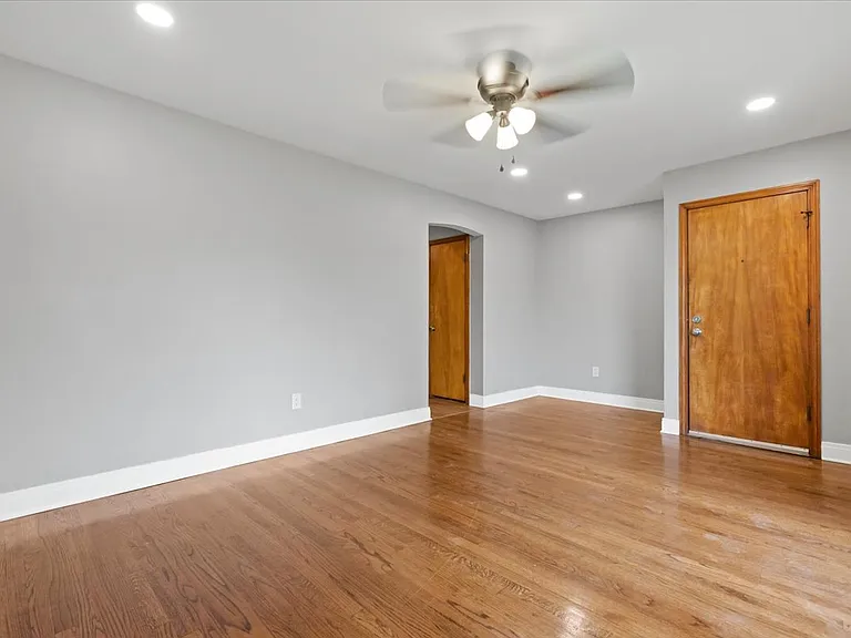2131 W 53rd Pl #1 — Photo 3