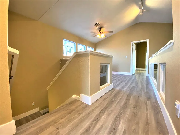 8013 Coral Point Ave — Photo 32