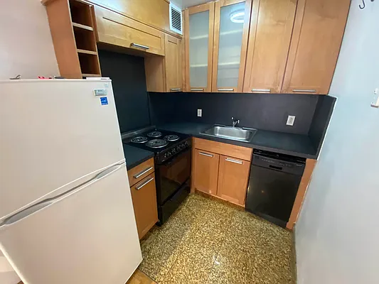 Rented by JM Preston Properties LLC | media 27