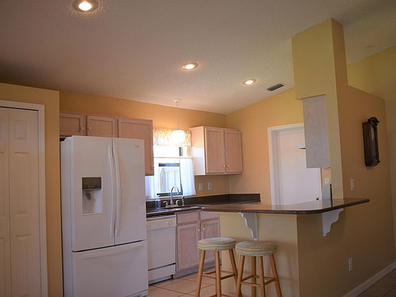 5th image of 2961 Saint James Ln