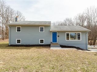 22 Caywood Rd, Poughkeepsie, NY 12603