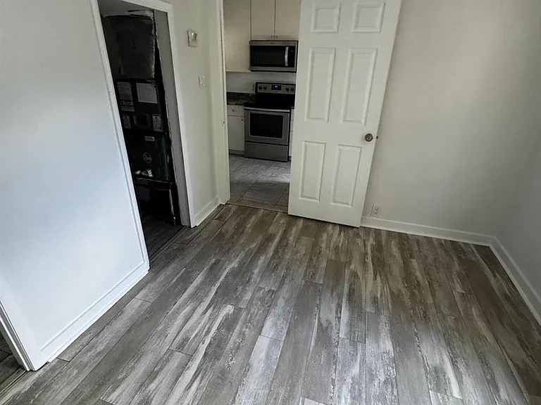 315 N K St — Photo 6