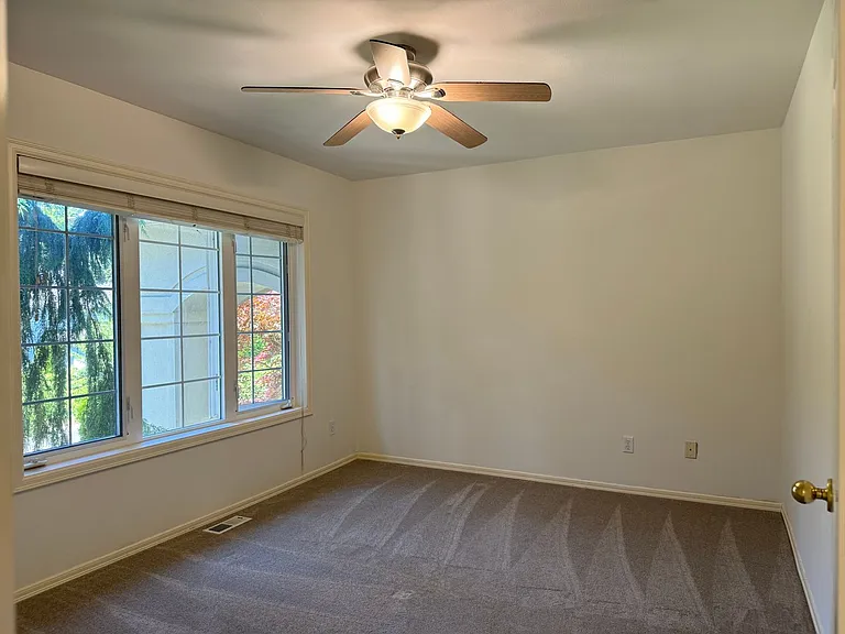 27171 SE 25th Pl — Photo 27