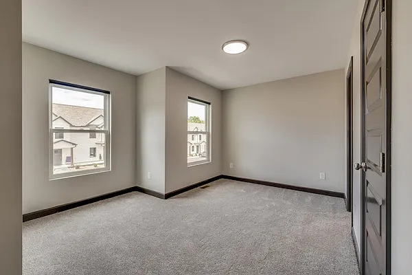 Emerson Park Townhomes — Photo 10