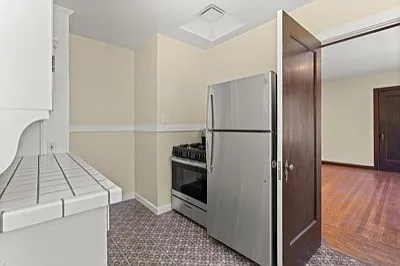 733 Chester Way — Photo 33