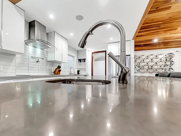 5817 Ranchito Ave — Photo 48