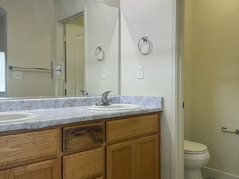 614 Barbara Ct — Photo 13