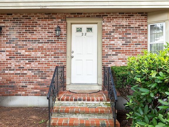 2nd image of 22 Pinebrook Ln #22