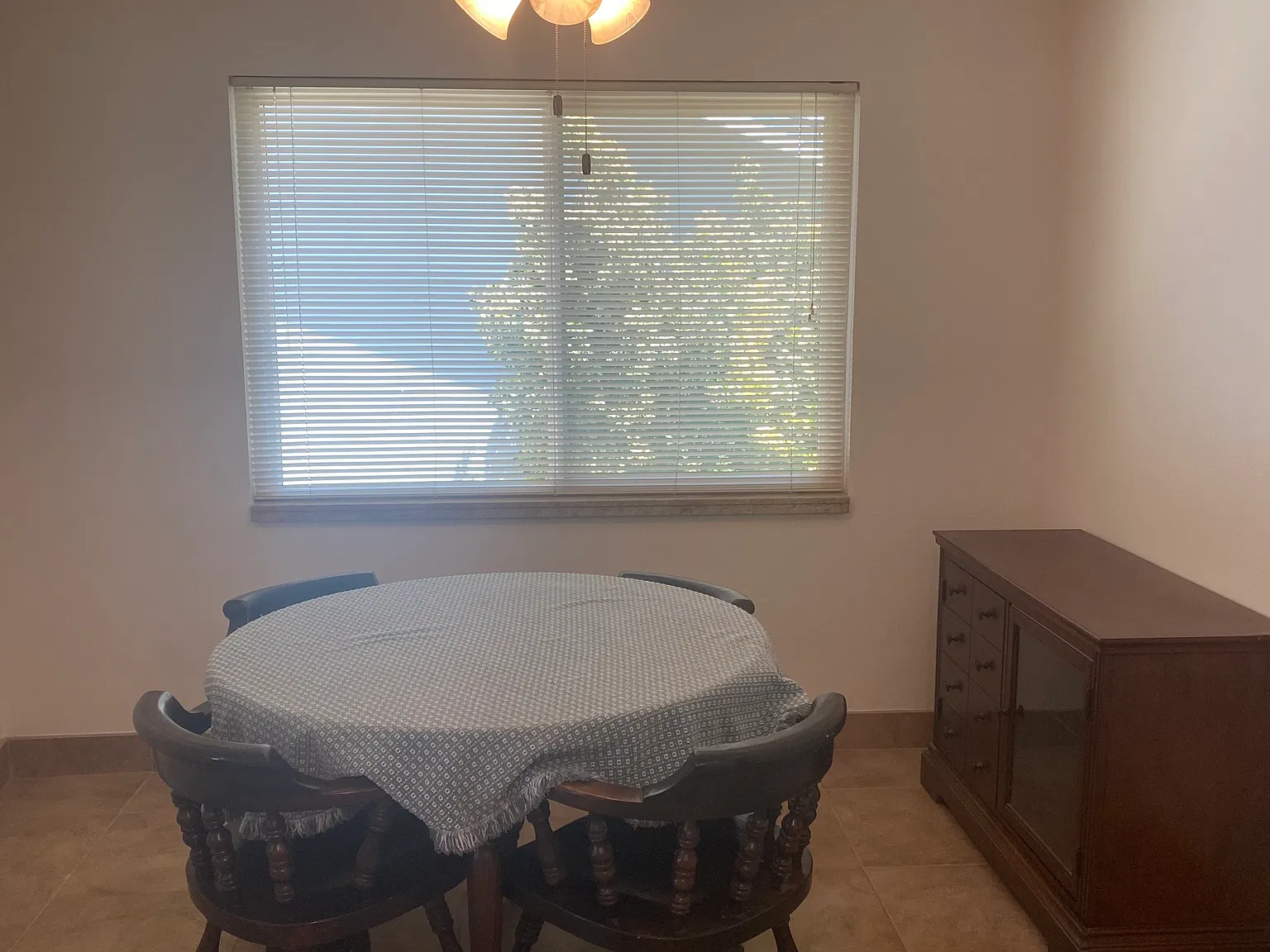 3 bed, 1282 sqft, $2,600 — Photo 4