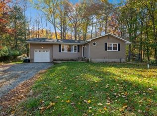 75 River Rd, Califon, NJ 07830