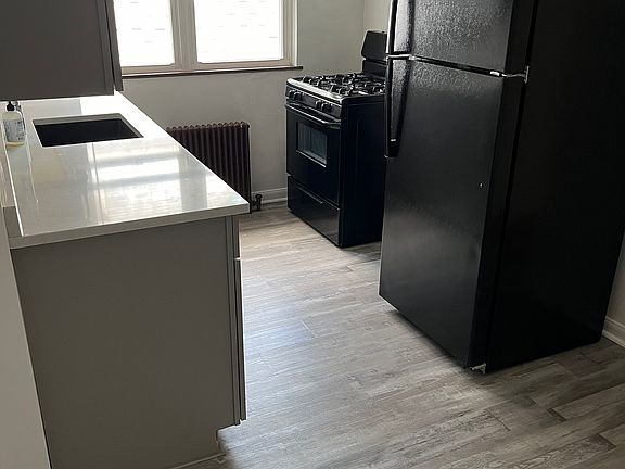 3rd image of 4725 Mathis St APT 3