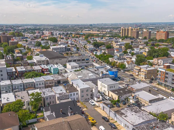 598 67th Street image 18 of 22