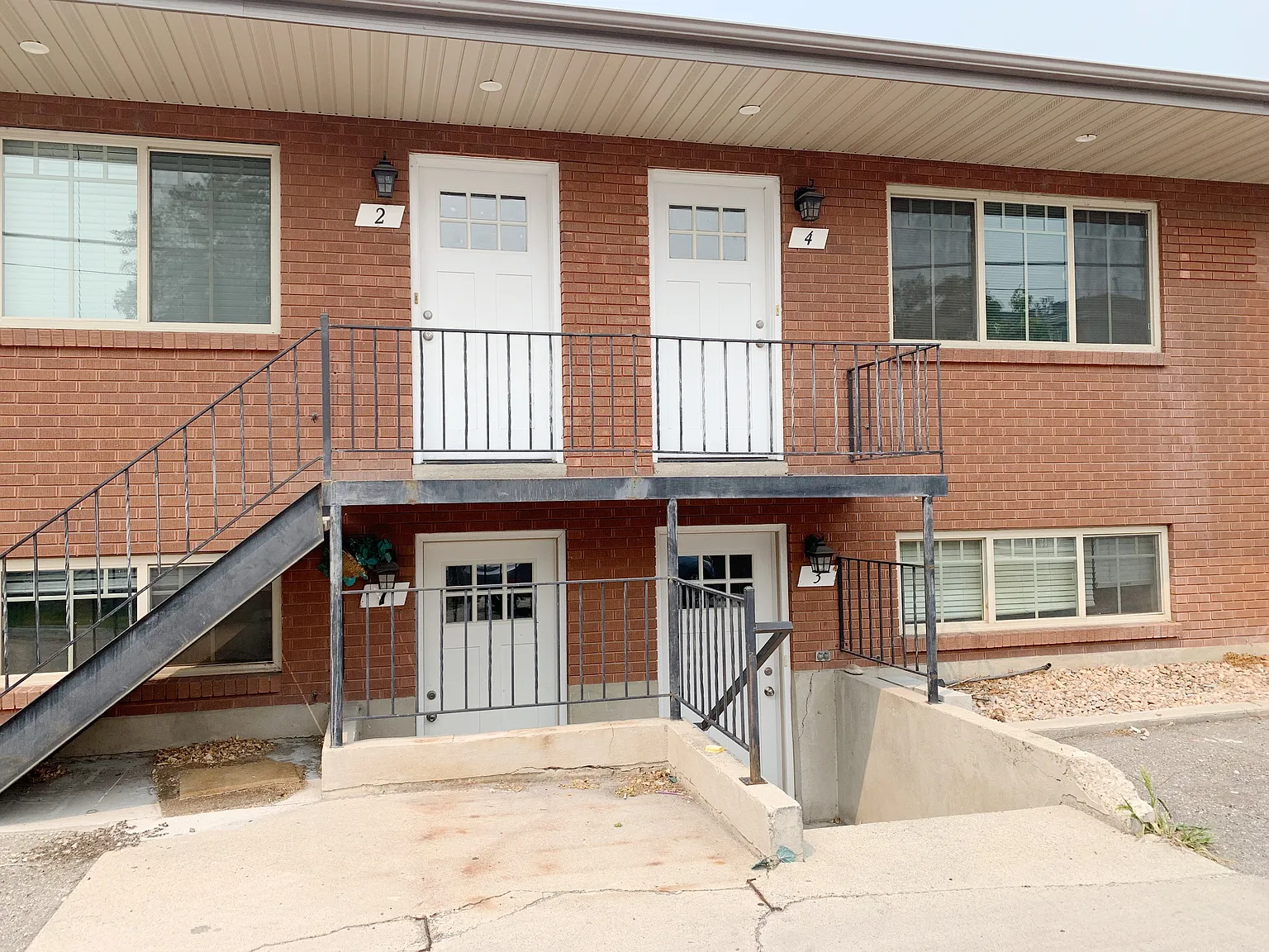 2 bed, 825 sqft, $1,225 — Photo 1
