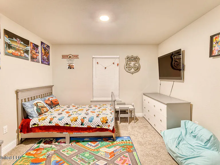 6476 Eastland Cir — Photo 13