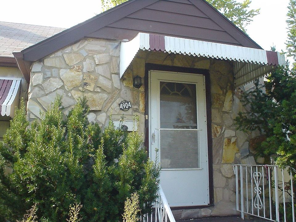 Stone Facade with Solid Cement Structure