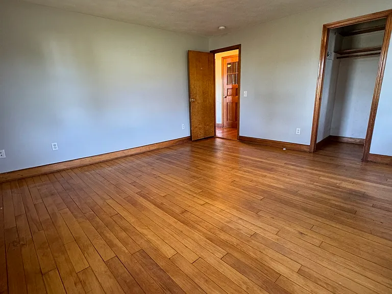 174 Russell St — Photo 16