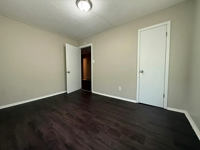 284 Gaston Ave — Photo 7