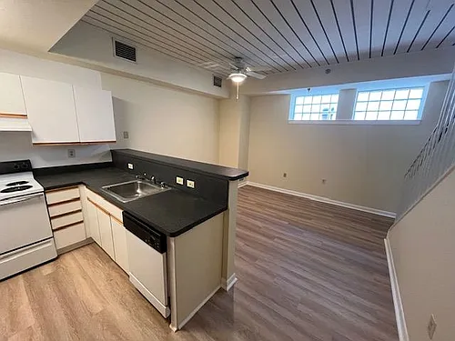 907 Caroline St #9 Photo 1