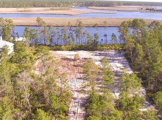 512 River Rd, Carrabelle, FL 32322