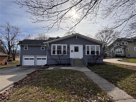 3rd image of 503 SE 3rd St