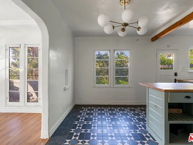 4018 Berenice Ave — Photo 5