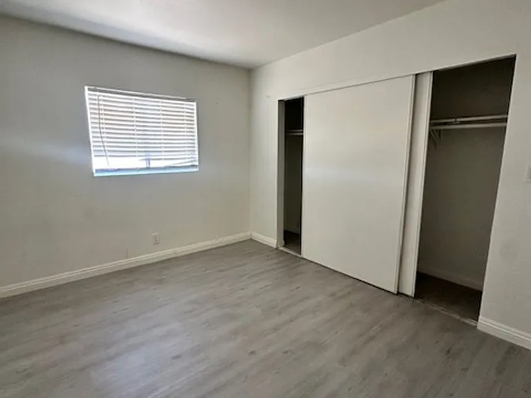 2121 Oceanus Ln — Photo 12