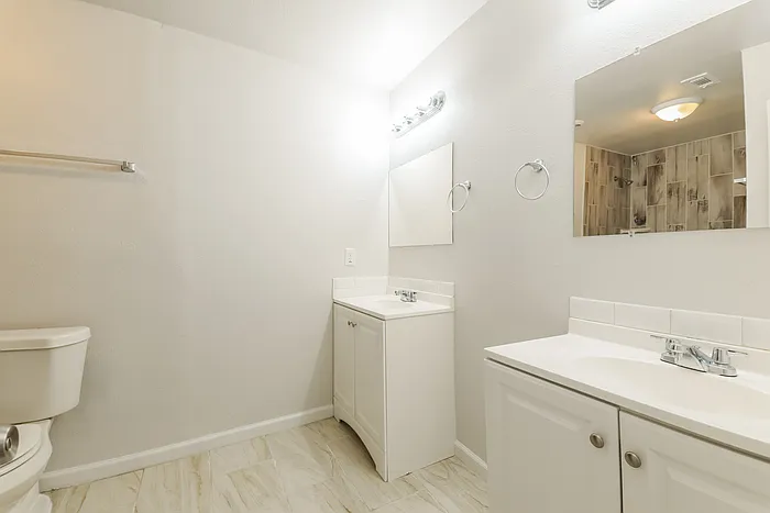 2709 Lexington St — Photo 10