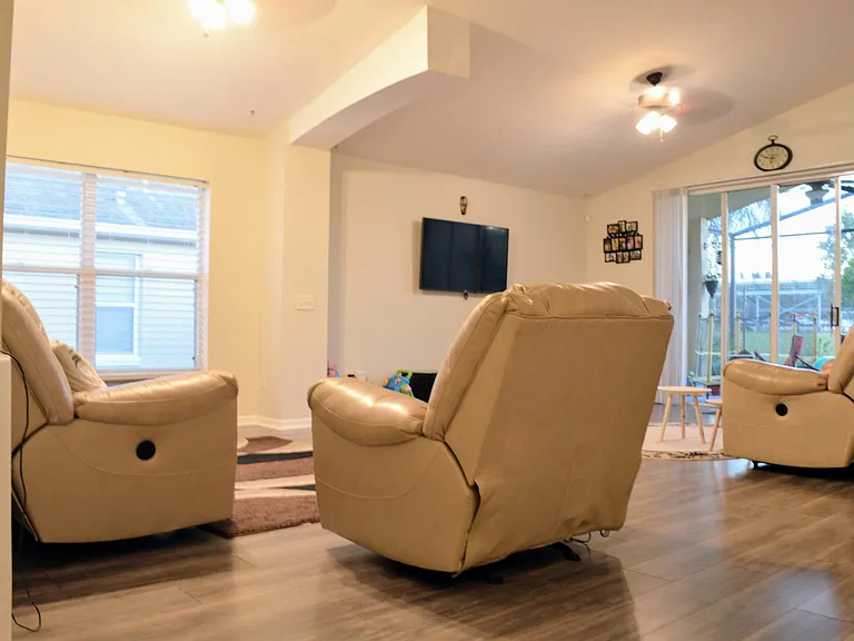 1724 Tealbriar Ave — Photo 28