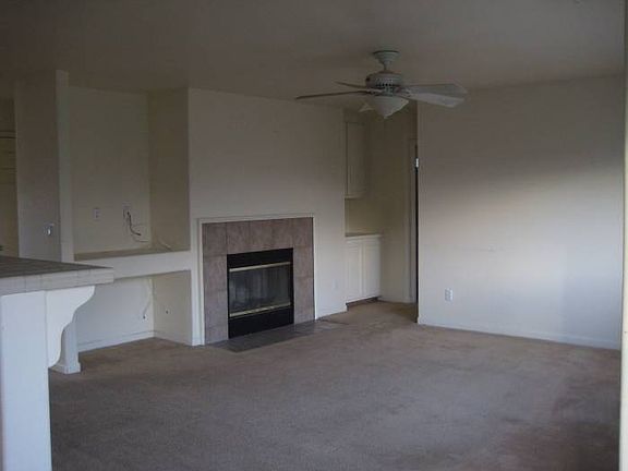 Family Rm w/Fireplace