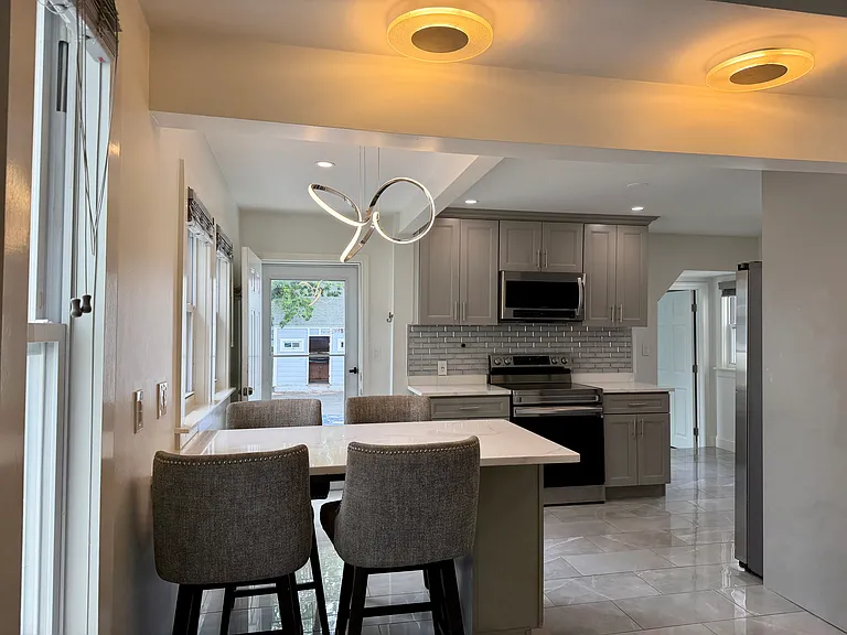 44 Everett St #1 — Photo 2