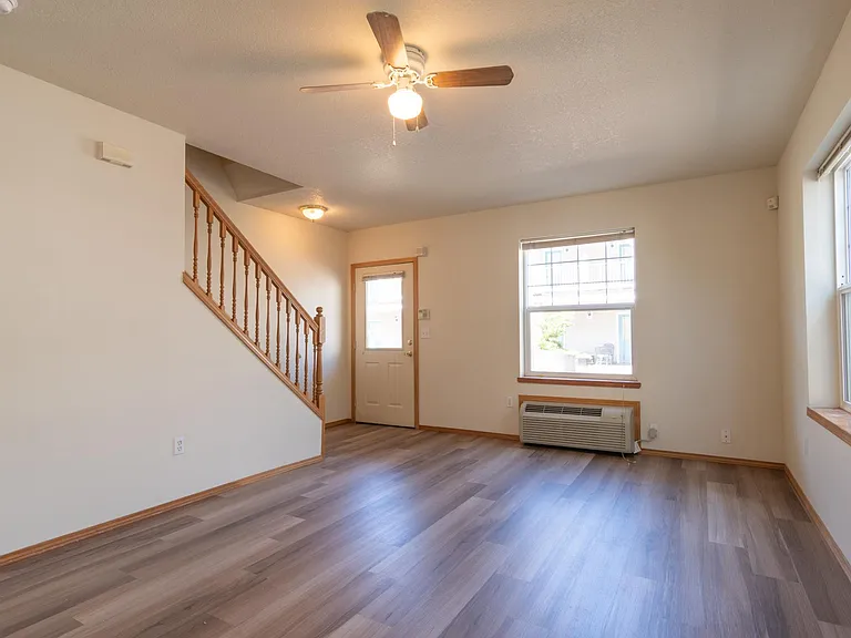 444 NE Stanton St #7 — Photo 6