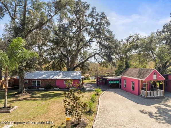 11717 E Salmon Dr, Floral City, FL 34436