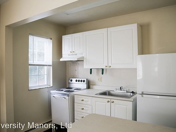 3rd image of 42 E 13th Ave APT A