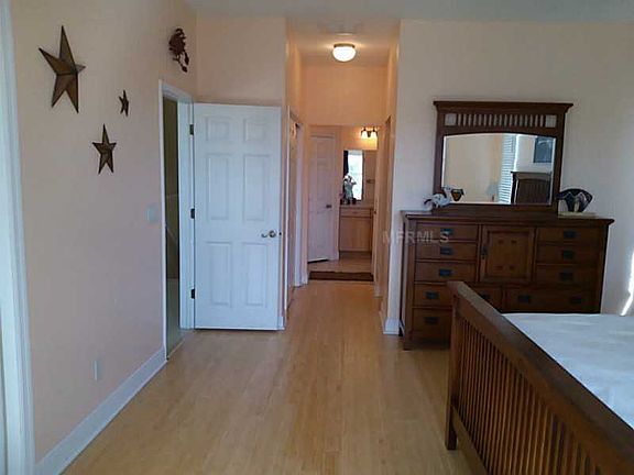 4th image of 323 Bahia Vista Dr