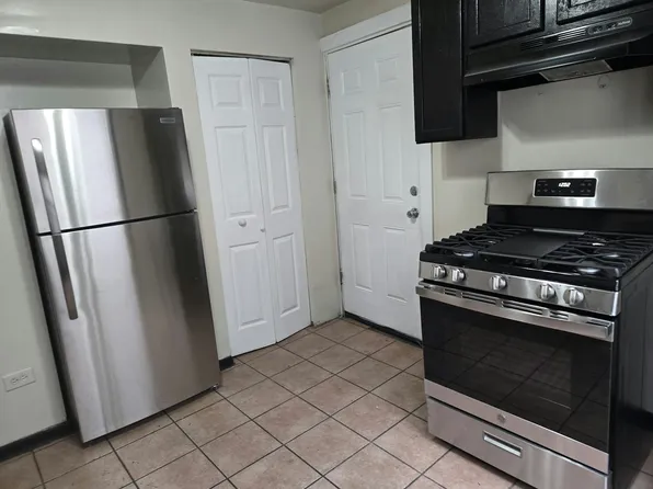 6329 S Loomis Blvd #2, Chicago, IL 60636