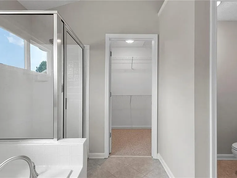 465 Mikasa Dr — Photo 5