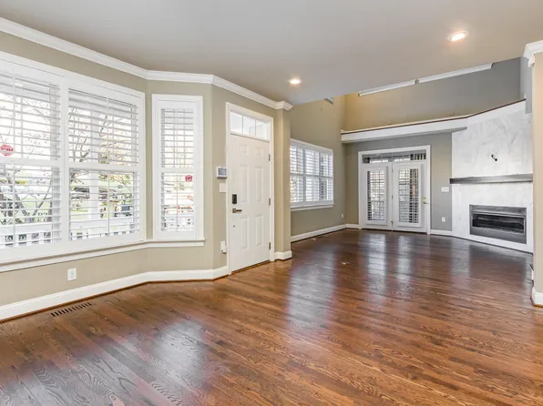 136 Ashton Hall Ln, Raleigh, NC 27609